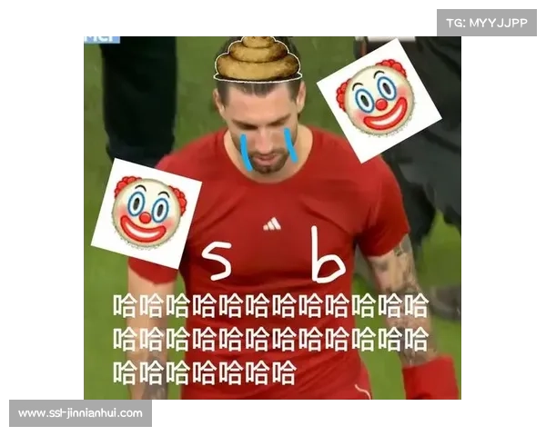 迪亚斯帽子戏法创里程碑，拜仁主帅称赞其混乱创造力